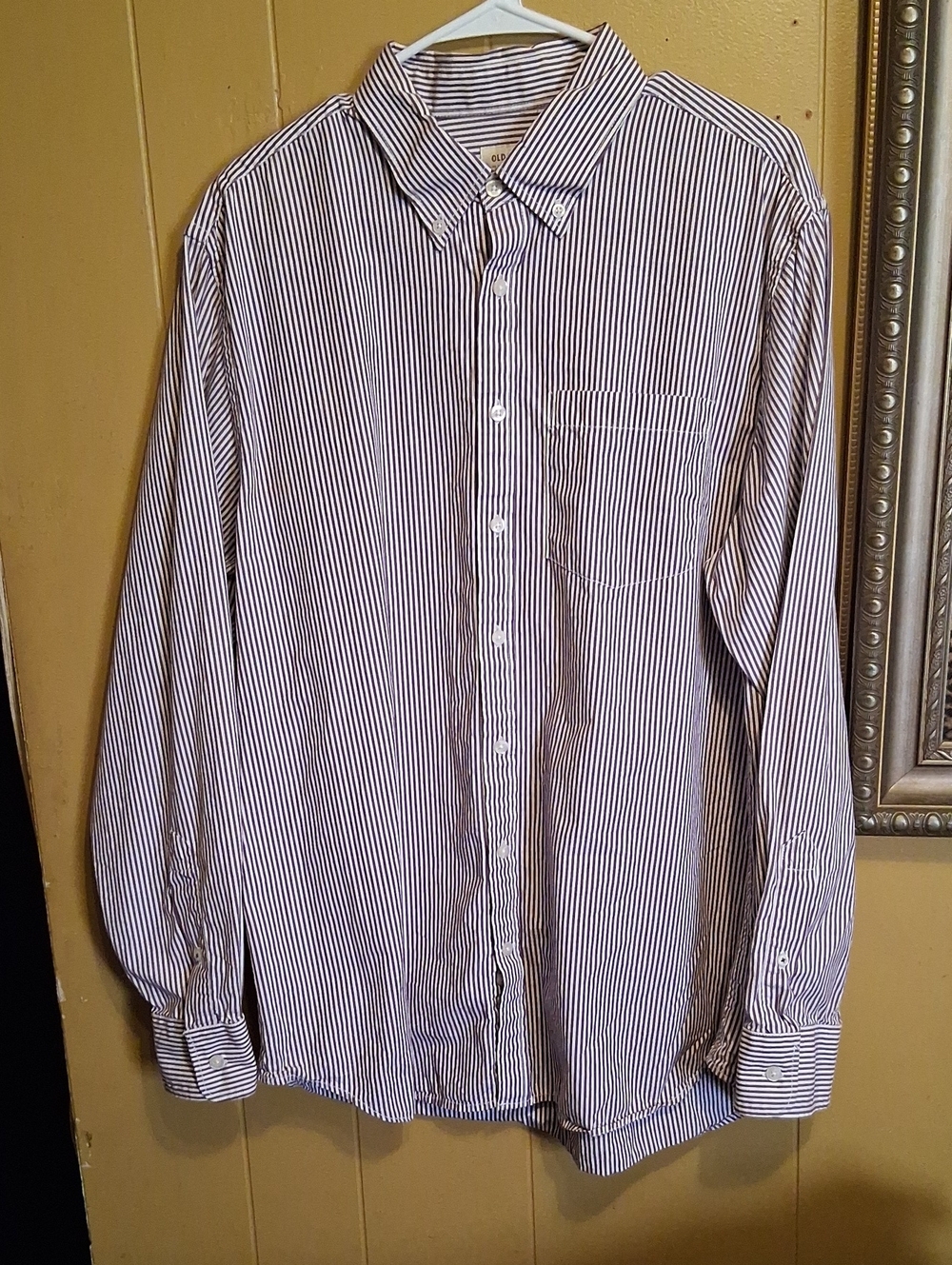 Old Navy Men's White Shirt with Navy Pinstripes